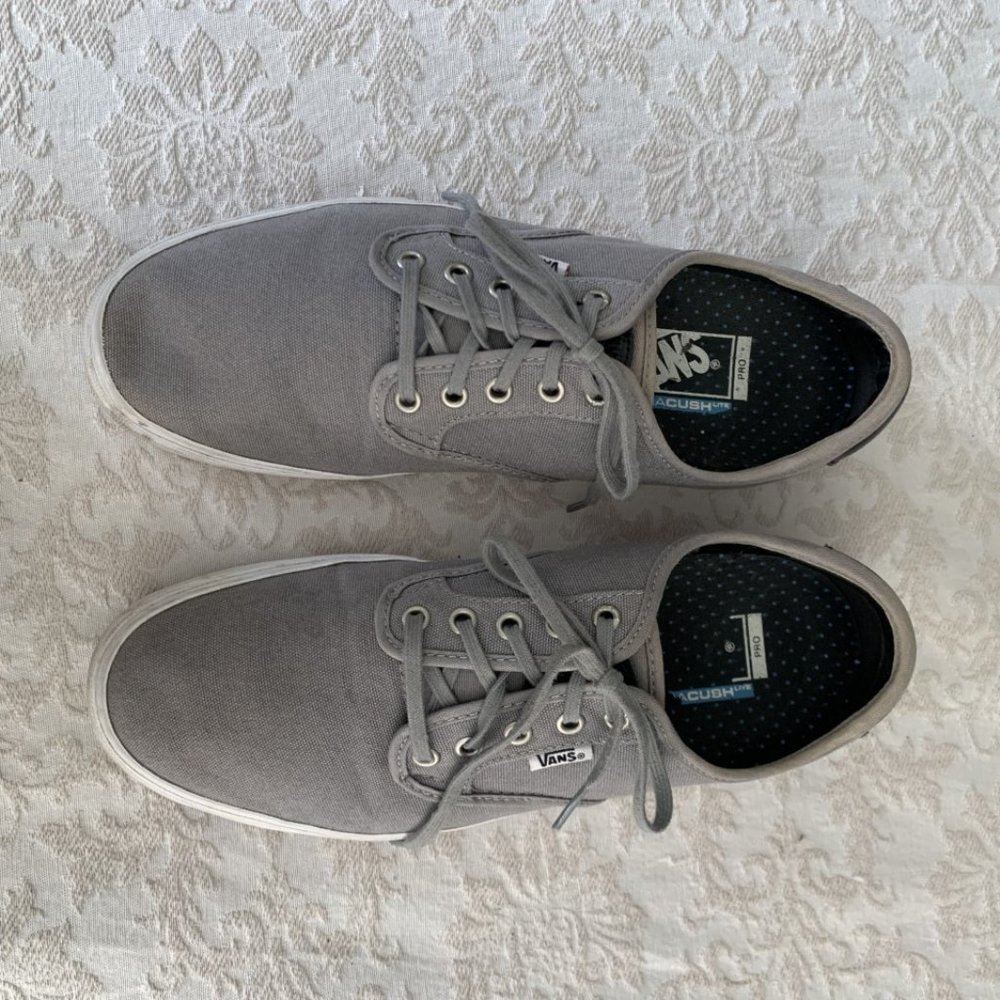 VANS Chima